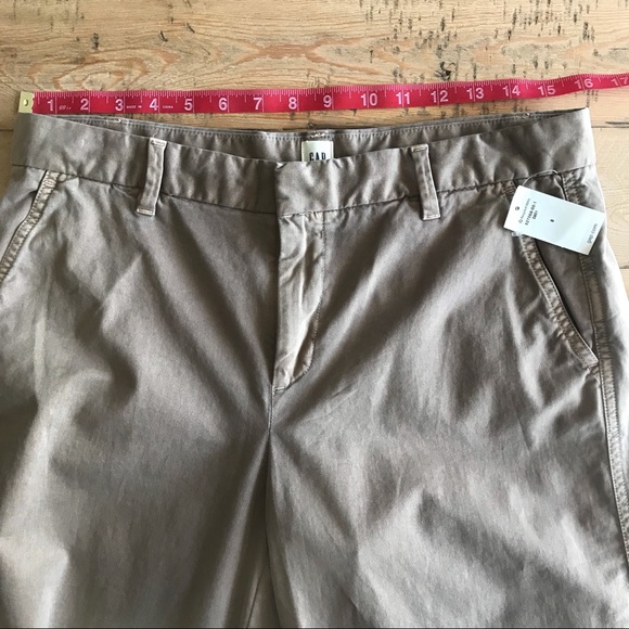 Gap Wide Leg Crop Chino in Beachwood - Picture 5 of 7